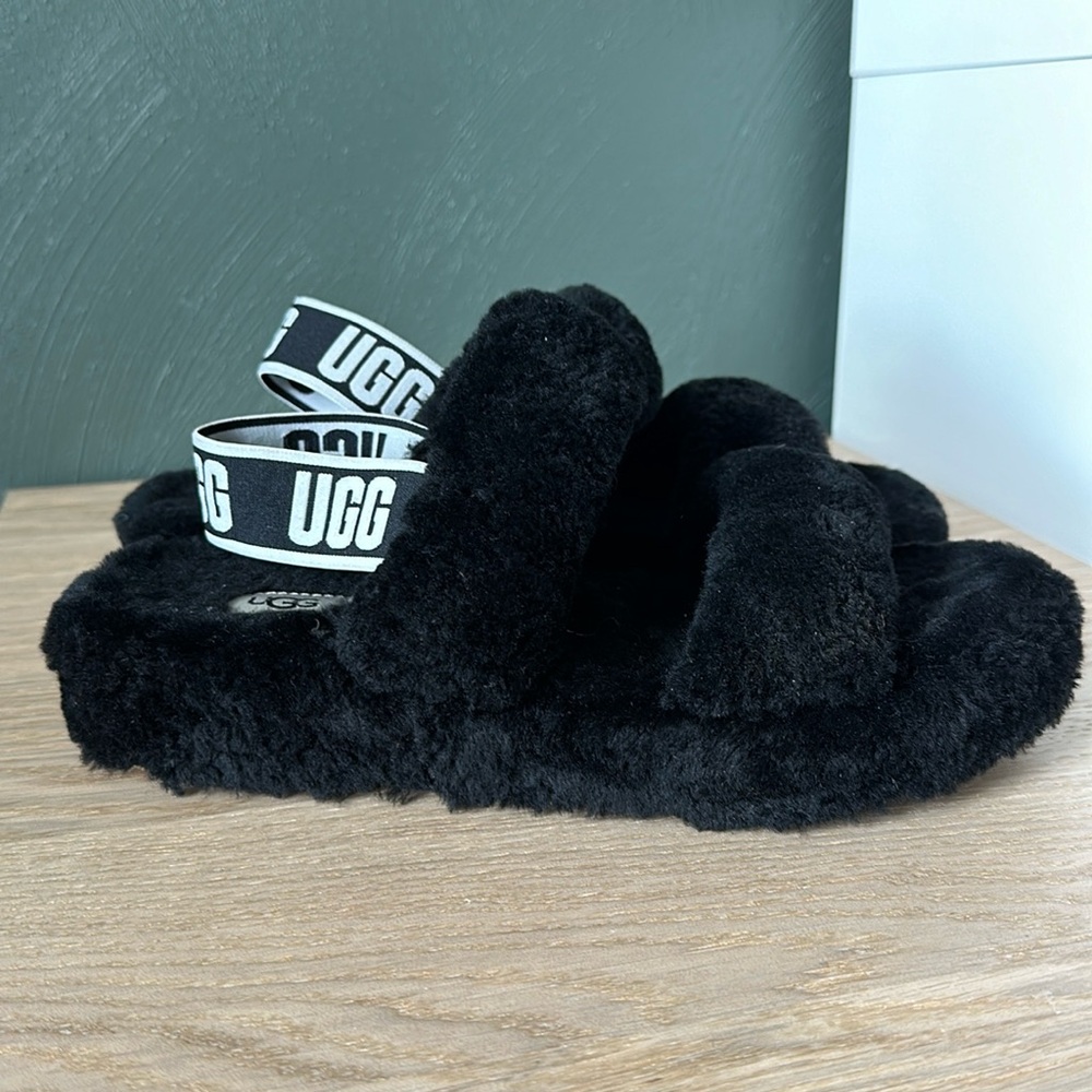 UGG, Black fuzzy slides, size 8